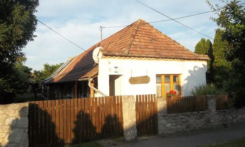 Gubicza Vendegház Vértessomló