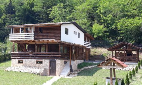 Cabana Busteni Apuseni Podele