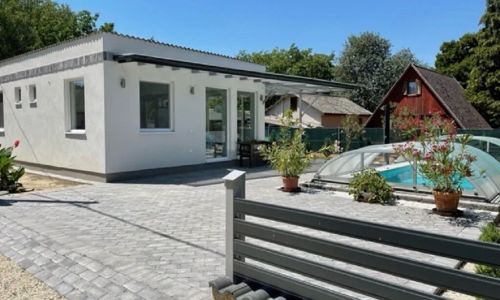 Ezüstpart Apartman Makád