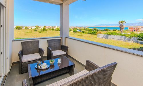 Apartmanok Parkolóhellyel Vir - 18541