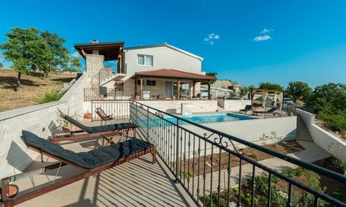 Modern Rustic Villa Kate Benkovac