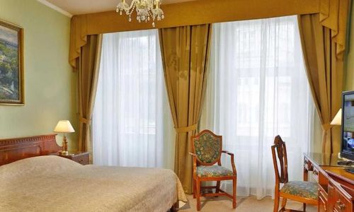 Hotel Kolonáda Karlovy Vary II