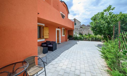 Apartments Oršula near old town Sibenik