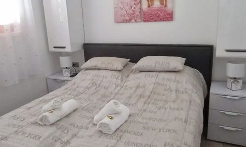 Rozmaring Apartman Csopak