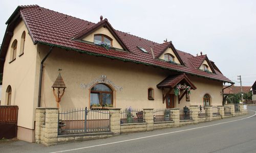 Penzion U Kapličky Malá Hraštice