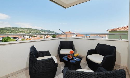 Apartment Adria Okrug Gornji