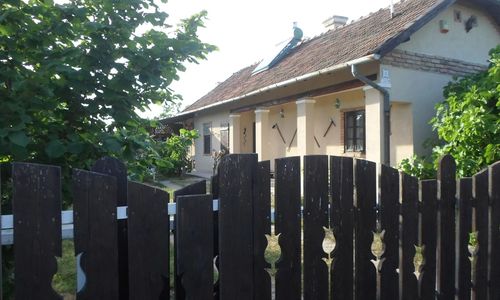 Tündérrózsa Vendégház Abádszalók