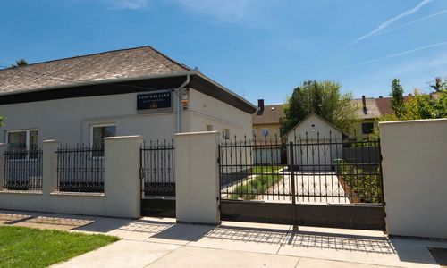 Kunfoglalás Apartmanház Kisújszállás