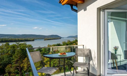 Akvarell Apartmanház Zebegény