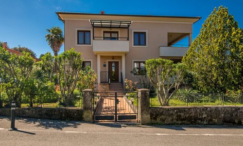 Apartmani Katja Njivice