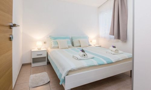 Apartments Zaklina Vir