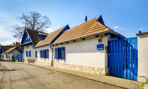 Napraforgó Apartmanház Zebegény