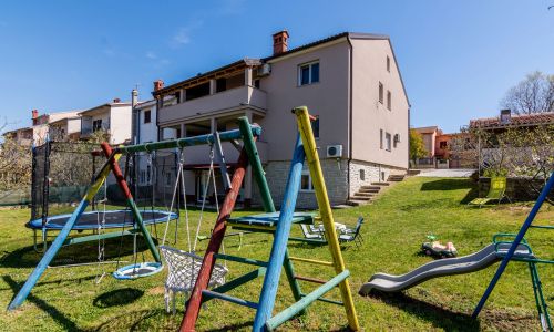 Apartmanok Gyermekes Családok Részére Valbandon, Fazana - 19511 Valbandon