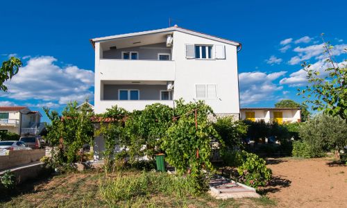 Apartments Nena Tribunj