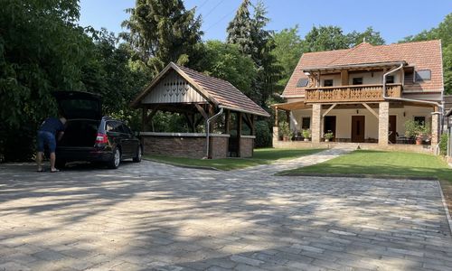 Terrace Apartments III Eger