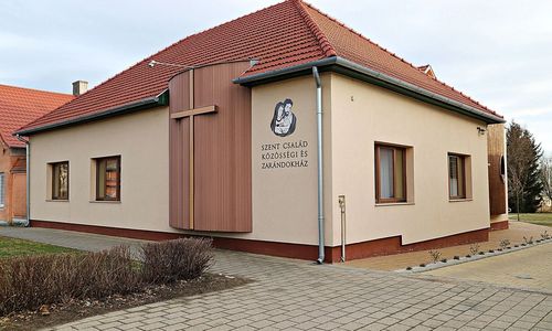 Szent Család Közösségi és Zarándokház Becsehely