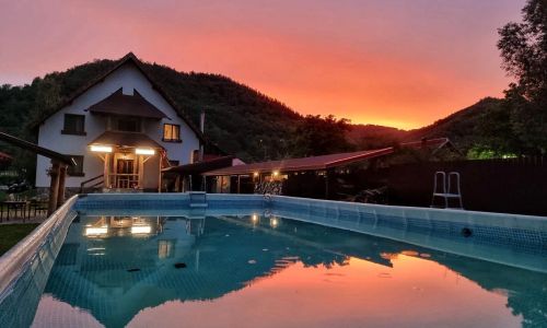 Conacul de sub Munte Novaci