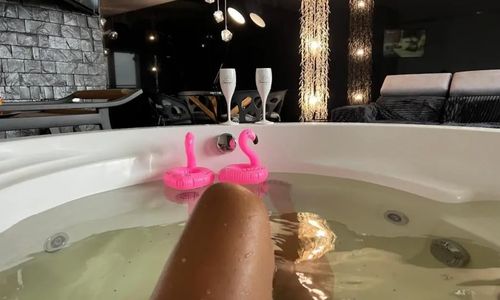 LUKSUSOWE Waikiki w Krainie Alicji