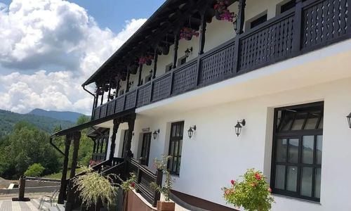 Moșia Dar În Rai Berbești