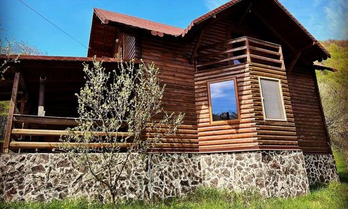 Evyssa Lodge Gălăoaia