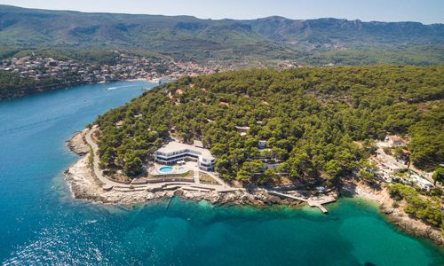 Resort Fontana Bayside Park Jelsa Hvar