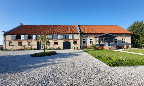 Dom Do Góry Kołami Powalina