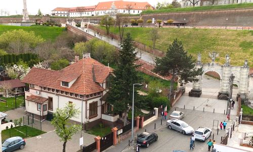 La Poarta Cetății Alba Iulia