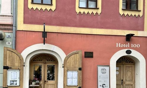 Hotel 100 Pardubice