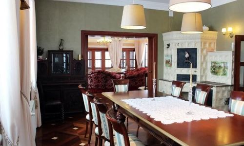  Dwór Pod Różami Wrocław