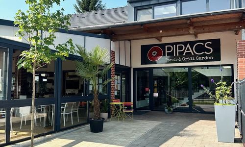Pipacs Panír & Grill Garden Vendégház Győrújbarát