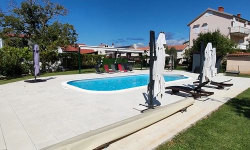 Apartment Nika Njivice