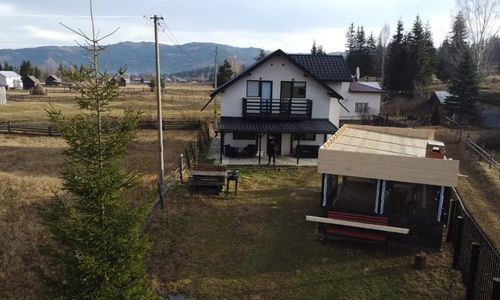 Vila Raisa Neagra Șarului