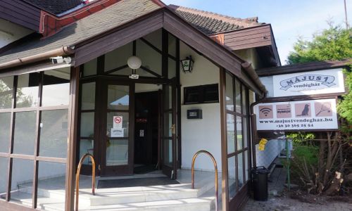 Május 1 Vendégház - Torony