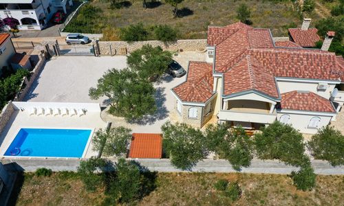 House Anna Drage