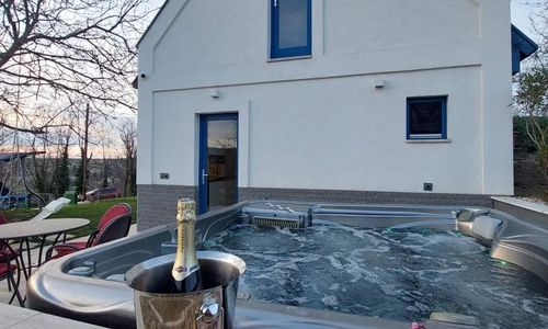 ablakaTabra Vendégház Tab