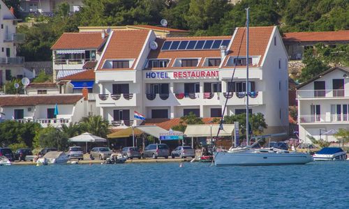 House Hotel Plava Laguna Tisno