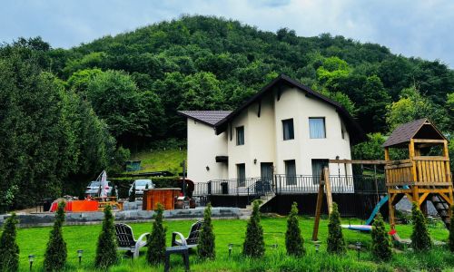 Cabana TRYhaus Chiuzbaia