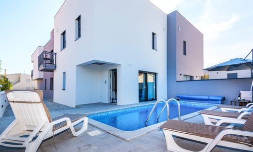 Apartment Spanic 2 Vir