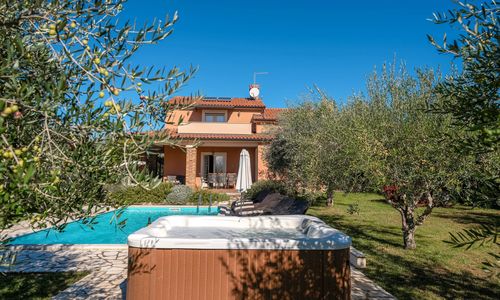 House Casa Clara Kastelir