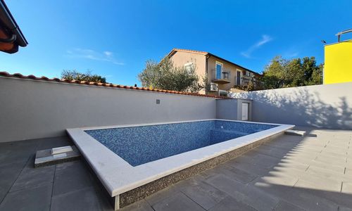 Ház Családok Részére Medencével Peroj Fazana - 20754