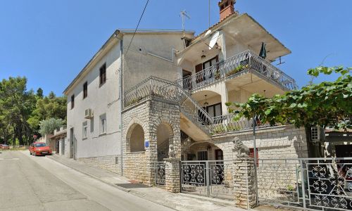 Apartmanok Parkolóhellyel Pula - 20815
