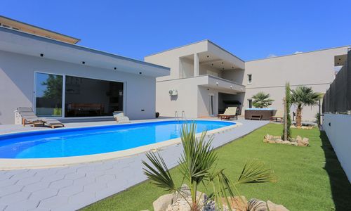 Ház Családok Részére Medencével Kastel Stafilic, Kastela - 21263 Kaštel Štafilić