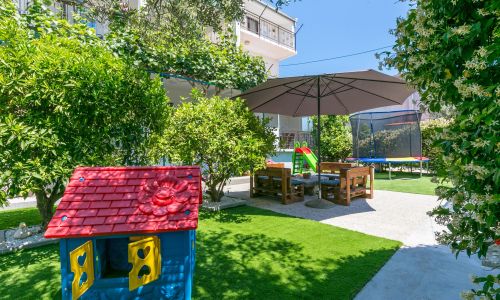 Apartmanok Parkolóhellyel Kastel Stafilic, Kastela - 21948 Kaštel Štafilić