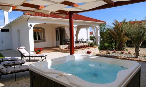 Ház Családok Részére Medencével A Tenger Mellett Barbat, Rab - 22081 Barbat