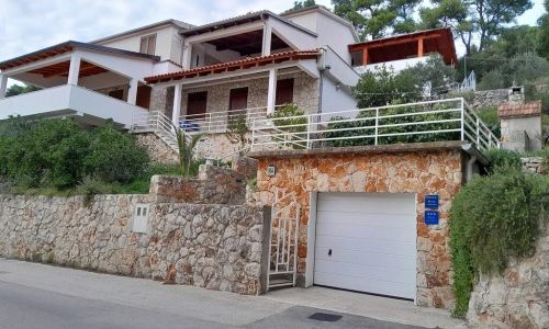Apartmanok Parkolóhellyel Jelsa, Hvar - 22211 Jelsa