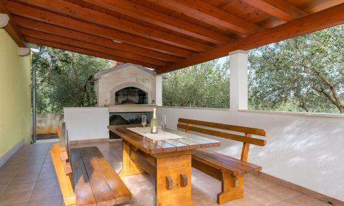 Nyaralóház Parkolóhellyel Mirca, Brac - 22257 Mirca