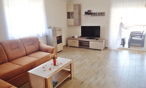 Apartman Kiki Starigrad