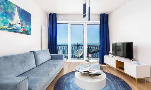 Bulwar Zachodzącego Słońca 2/24