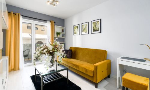 Czarnieckiego 4B | Bright Apartment | Balcony