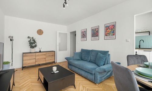 Os. Pod Lipami 2F/70